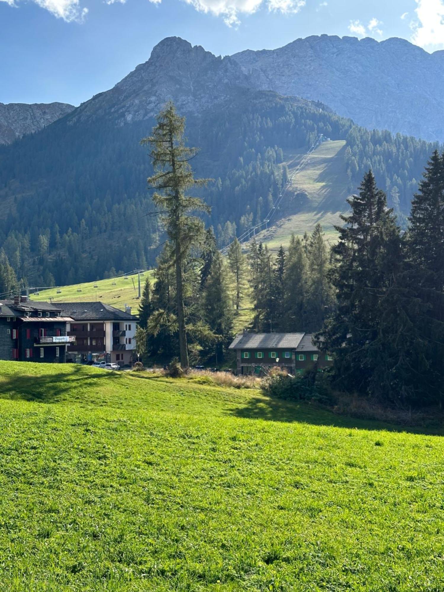 Costalungahouse Trekkingbikeski Selfcheck-In Apartment كاريزا آل لاغو المظهر الخارجي الصورة