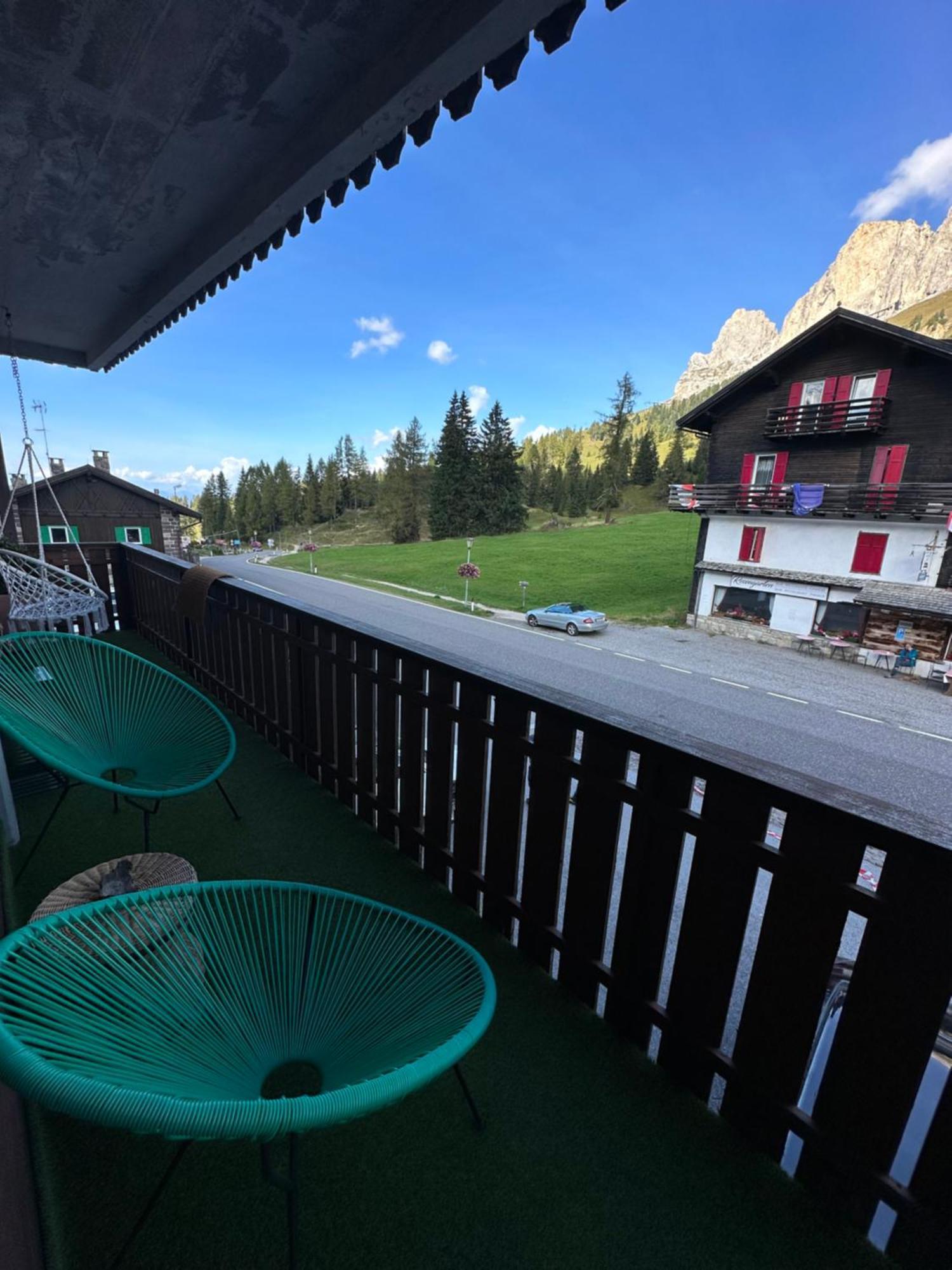 Costalungahouse Trekkingbikeski Selfcheck-In Apartment كاريزا آل لاغو المظهر الخارجي الصورة