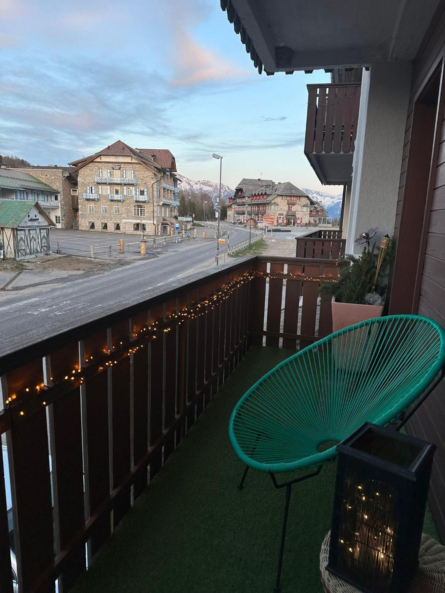 Costalungahouse Trekkingbikeski Selfcheck-In Apartment كاريزا آل لاغو المظهر الخارجي الصورة