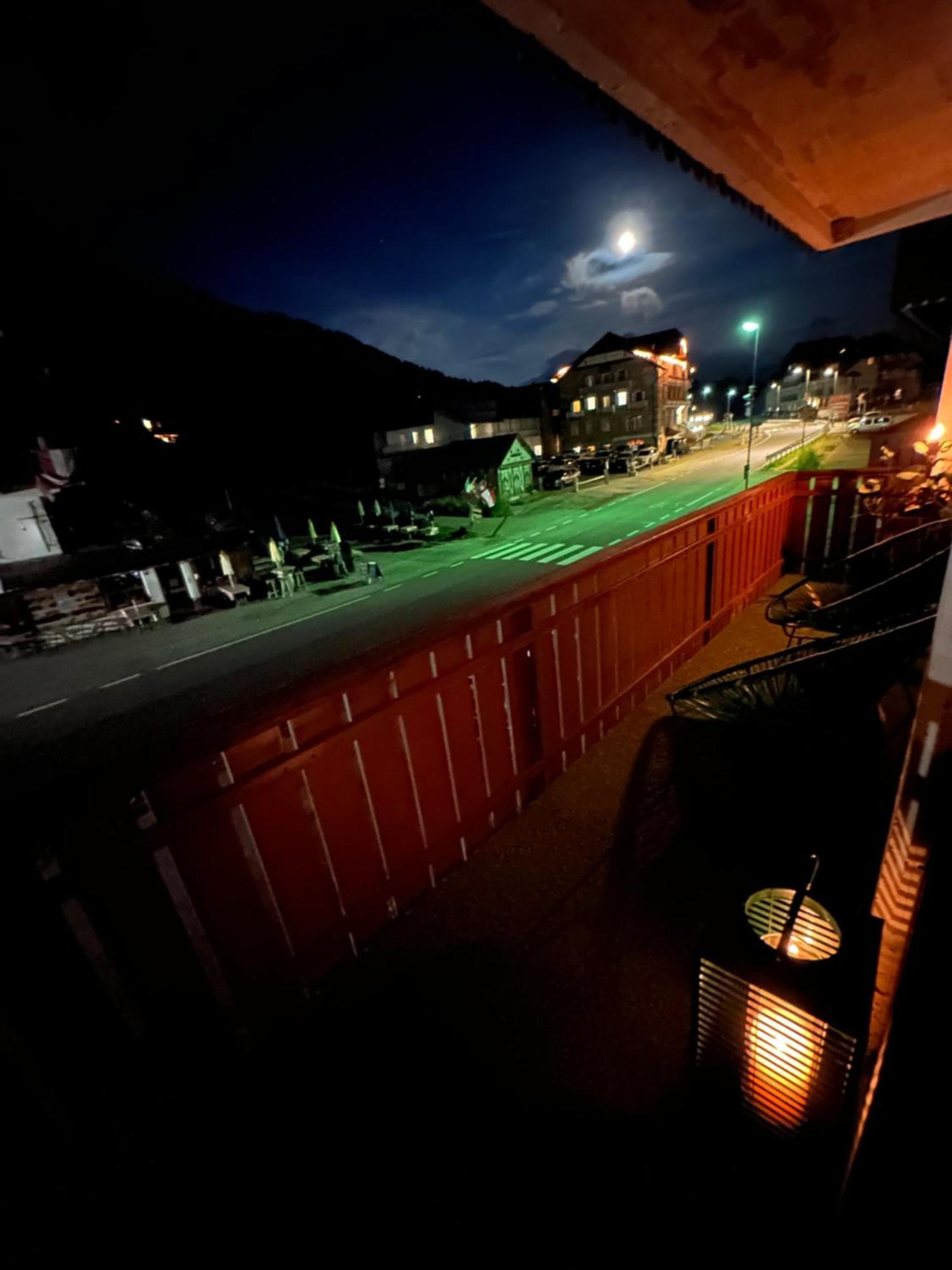 Costalungahouse Trekkingbikeski Selfcheck-In Apartment كاريزا آل لاغو المظهر الخارجي الصورة